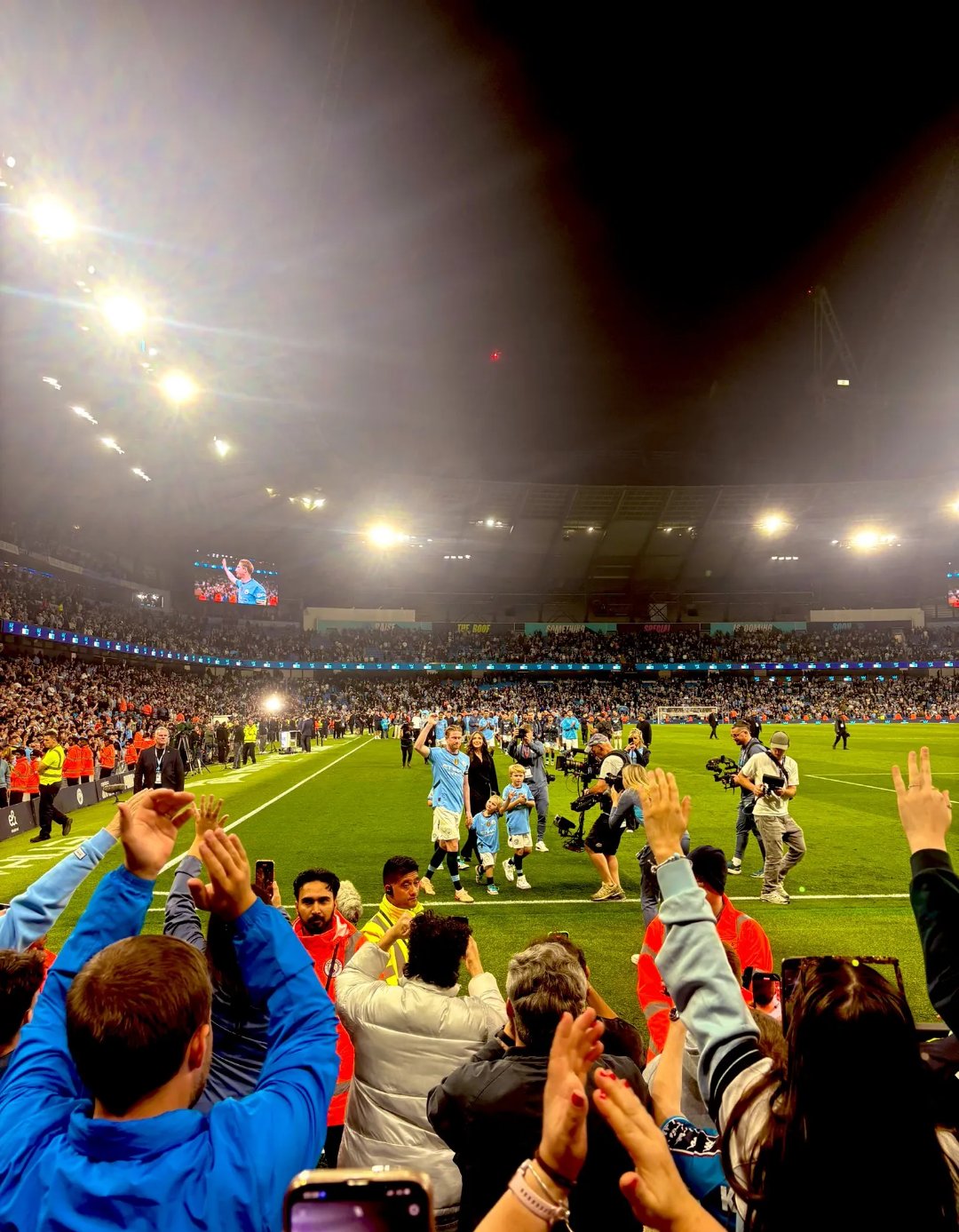 爱游戏入口-包含德罗巴重返赛场，表现优异首场状态出色，MAD观众沸腾！赛场气氛高涨的词条