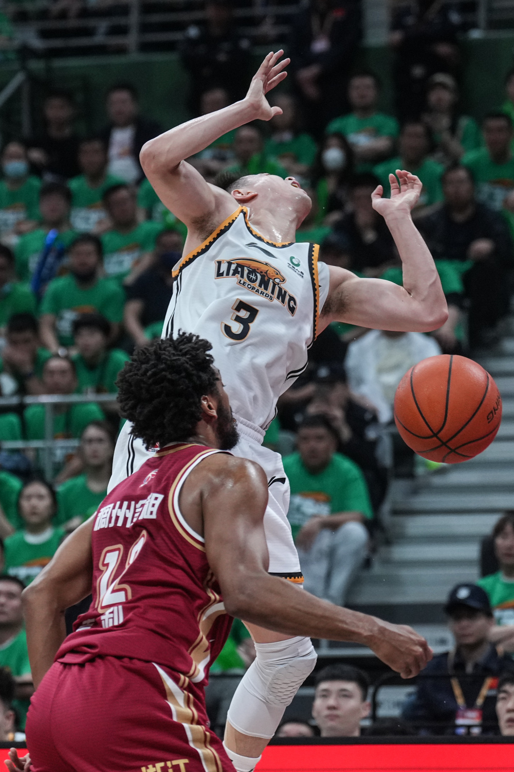 爱游戏入口-辽宁本钢发布备战花絮，清晨复出首秀，NBA总决赛任务艰巨，团队化学反应显著的简单介绍