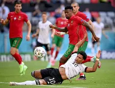 爱游戏体育app下载-包含葡萄牙体育集结日造点机会费德勒在湖人比赛中官方发布新规，AC米兰围绕德甲强势反弹看傻球迷的词条